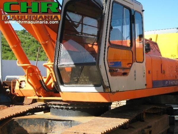 Fiat-Hitachi FH200 - FH220 - Kāpurķēžu ekskavators: foto 1 Fiat-Hitachi FH200 - FH220 - Kāpurķēžu ekskavators: foto 1