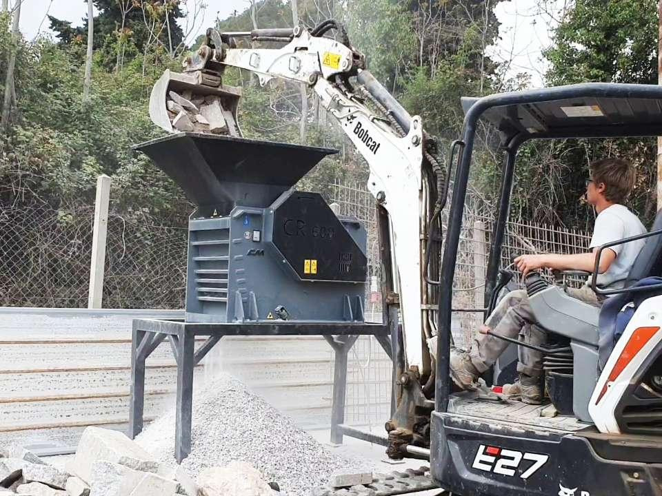 CM Crusher CR 600 Electric jaw crusher - Mobilais drupinātājs: foto 2 CM Crusher CR 600 Electric jaw crusher - Mobilais drupinātājs: foto 2