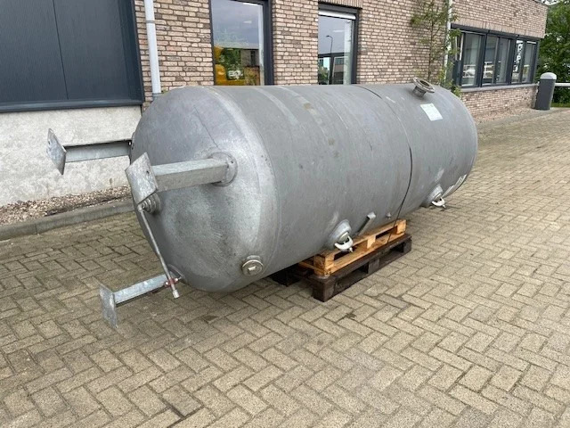 Atlas-Copco 3.000 Liter Gegalvaniseerde Verticale luchtketel 11 Bar - Gaisa kompresors: foto 3 Atlas-Copco 3.000 Liter Gegalvaniseerde Verticale luchtketel 11 Bar - Gaisa kompresors: foto 3