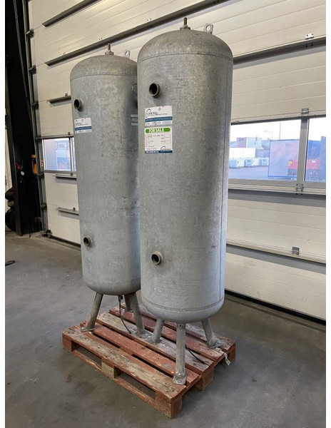 Atlas-Copco 500 Liter Gegalvaniseerde Verticale luchtketel 11 Bar (1 stuks) - Gaisa kompresors: foto 3 Atlas-Copco 500 Liter Gegalvaniseerde Verticale luchtketel 11 Bar (1 stuks) - Gaisa kompresors: foto 3