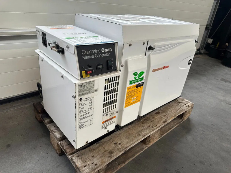 Cummins Onan MDKBP Kubota 4 cilinder Diesel 13.5 kVA Marine Silent generatorset - Elektroģenerators: foto 3 Cummins Onan MDKBP Kubota 4 cilinder Diesel 13.5 kVA Marine Silent generatorset - Elektroģenerators: foto 3