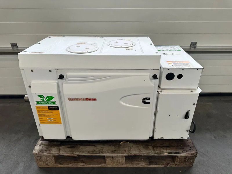 Cummins Onan MDKBP Kubota 4 cilinder Diesel 13.5 kVA Marine Silent generatorset - Elektroģenerators: foto 4 Cummins Onan MDKBP Kubota 4 cilinder Diesel 13.5 kVA Marine Silent generatorset - Elektroģenerators: foto 4