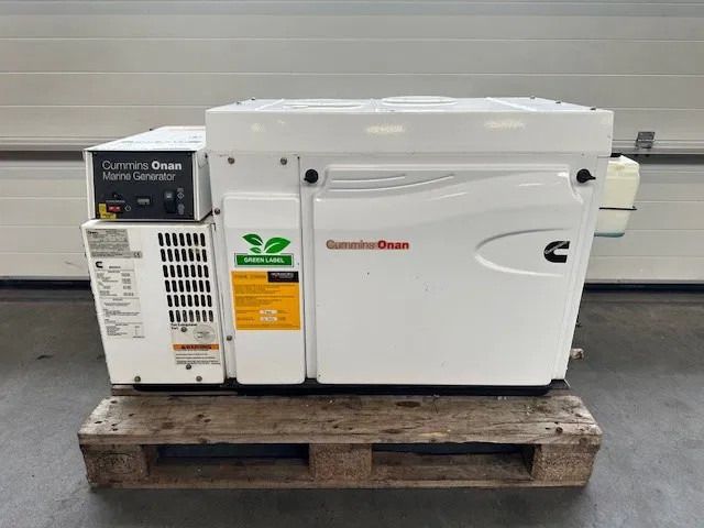 Cummins Onan MDKBP Kubota 4 cilinder Diesel 13.5 kVA Marine Silent generatorset - Elektroģenerators: foto 1 Cummins Onan MDKBP Kubota 4 cilinder Diesel 13.5 kVA Marine Silent generatorset - Elektroģenerators: foto 1