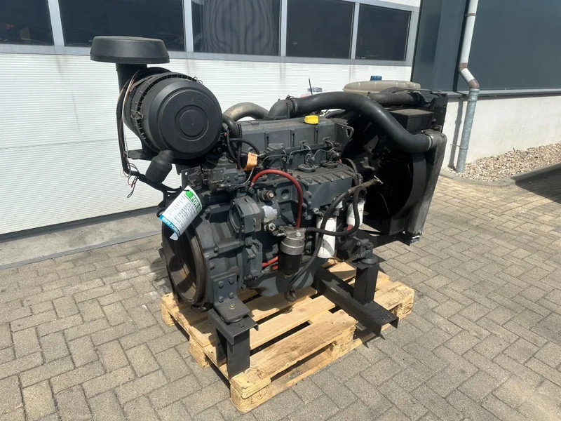 Deutz BF4M 1013 Diesel Engine 4 cylinder 102 kW / 137 HP - Dzinējs - Iekraušanas tehnika: foto 2 Deutz BF4M 1013 Diesel Engine 4 cylinder 102 kW / 137 HP - Dzinējs - Iekraušanas tehnika: foto 2