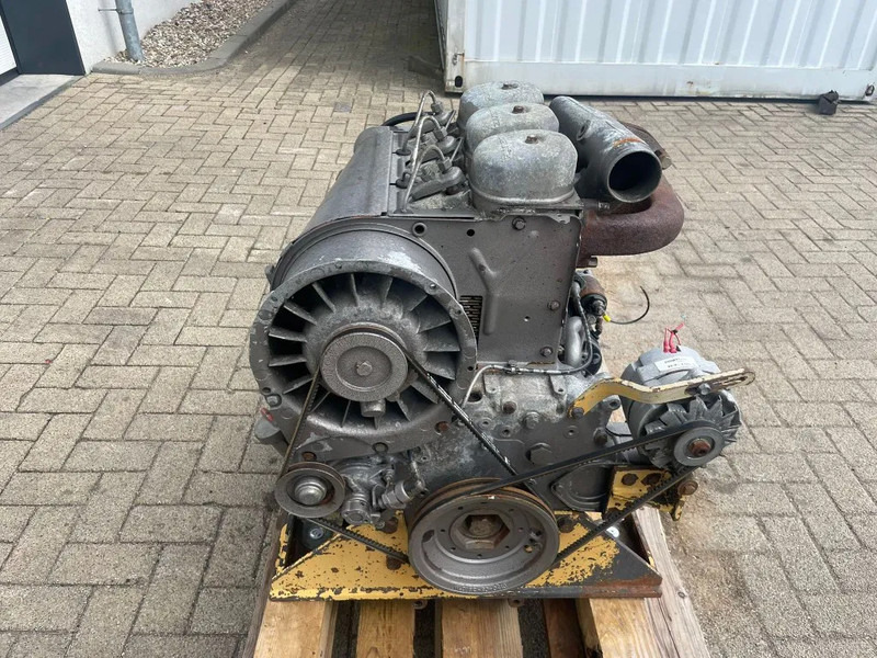 Deutz F3L 912 Motor 3 cilinder 38 kW 52 PK Diesel Motor - Dzinējs - Iekraušanas tehnika: foto 4 Deutz F3L 912 Motor 3 cilinder 38 kW 52 PK Diesel Motor - Dzinējs - Iekraušanas tehnika: foto 4