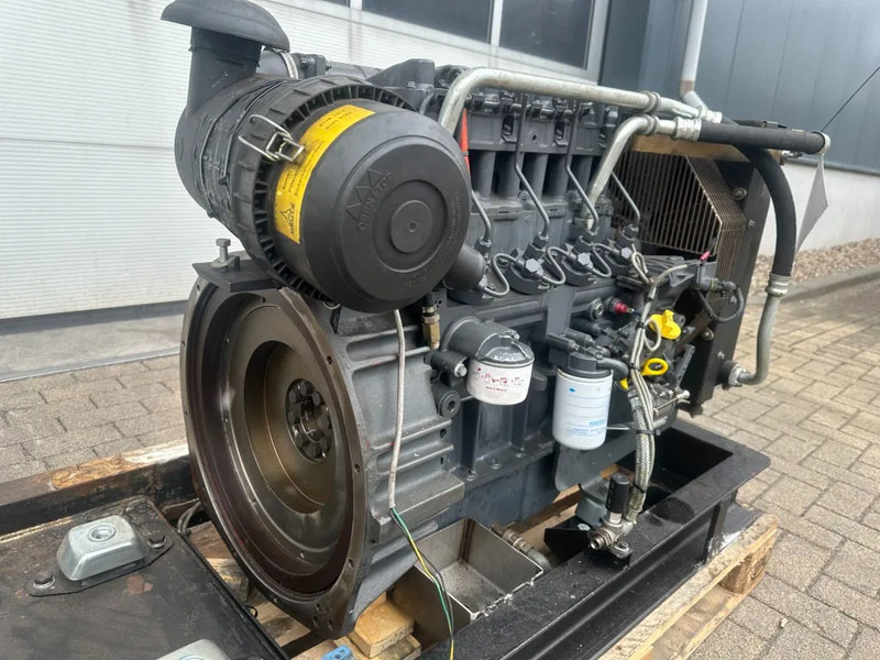 Deutz F4M 2011 Diesel motor 30 kW 39 PK bij 1500 rpm as New ! - Dzinējs - Iekraušanas tehnika: foto 2 Deutz F4M 2011 Diesel motor 30 kW 39 PK bij 1500 rpm as New ! - Dzinējs - Iekraušanas tehnika: foto 2