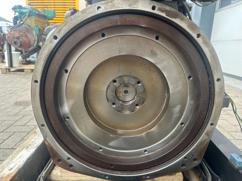 Deutz F4M 2011 Diesel motor 30 kW 39 PK bij 1500 rpm as New ! - Dzinējs - Iekraušanas tehnika: foto 5 Deutz F4M 2011 Diesel motor 30 kW 39 PK bij 1500 rpm as New ! - Dzinējs - Iekraušanas tehnika: foto 5