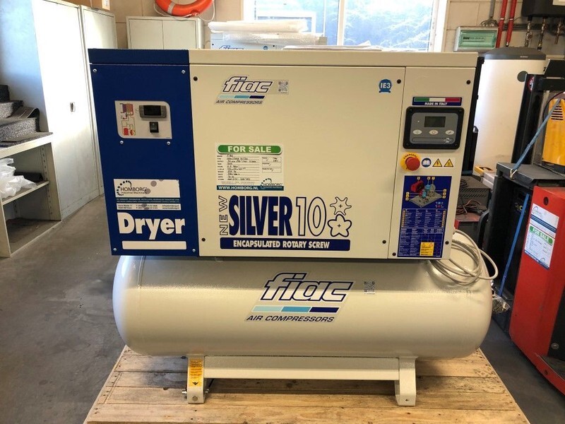 Fiac New Silver D 10 / 300 Silent 7.5 kW 860 L / min 10 bar Elektrische Schroefcompressor met ketel en droger - Gaisa kompresors: foto 2 Fiac New Silver D 10 / 300 Silent 7.5 kW 860 L / min 10 bar Elektrische Schroefcompressor met ketel en droger - Gaisa kompresors: foto 2