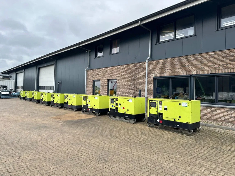GESAN DPR 20 Perkins Leroy Somer 20 kVA Supersilent Rental generatorset - Elektroģenerators: foto 4 GESAN DPR 20 Perkins Leroy Somer 20 kVA Supersilent Rental generatorset - Elektroģenerators: foto 4