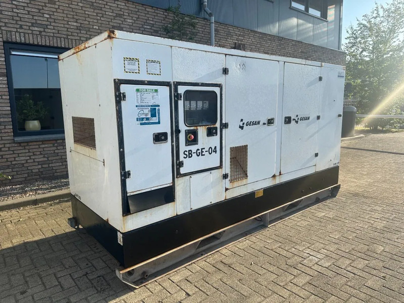 GESAN DVR 250 Volvo leroy Somer 275 kVA Silent Rental generatorset - Elektroģenerators: foto 4 GESAN DVR 250 Volvo leroy Somer 275 kVA Silent Rental generatorset - Elektroģenerators: foto 4