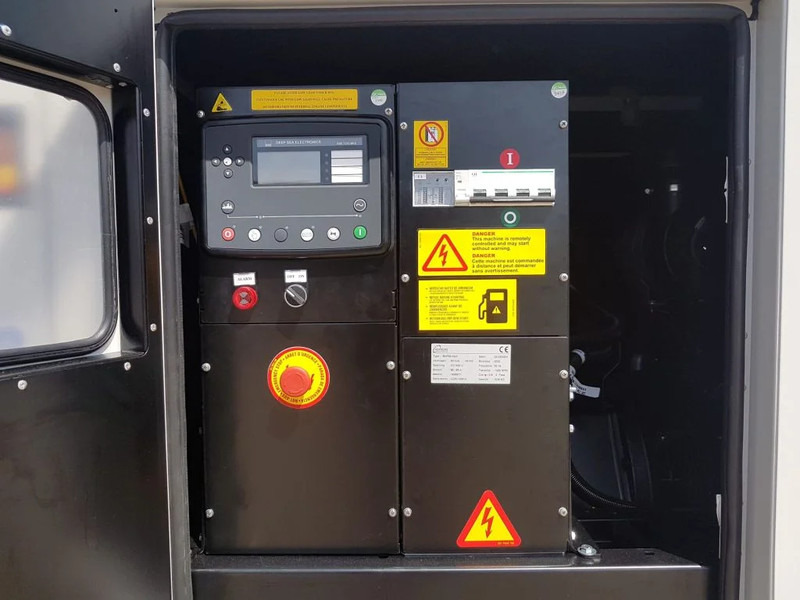 Himoinsa HFW60 Iveco Stamford 60 kVA Supersilent generatorset New ! - Elektroģenerators: foto 5 Himoinsa HFW60 Iveco Stamford 60 kVA Supersilent generatorset New ! - Elektroģenerators: foto 5