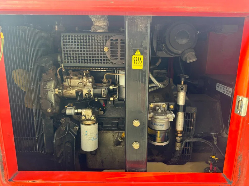 Himoinsa HPW 28 Perkins 28 kVA Silent generatorset - Elektroģenerators: foto 4 Himoinsa HPW 28 Perkins 28 kVA Silent generatorset - Elektroģenerators: foto 4