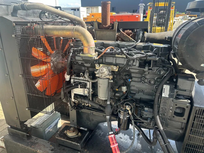 Himoinsa Iveco NEF 60 TE2 Stamford 200 kVA generatorset - Elektroģenerators: foto 4 Himoinsa Iveco NEF 60 TE2 Stamford 200 kVA generatorset - Elektroģenerators: foto 4