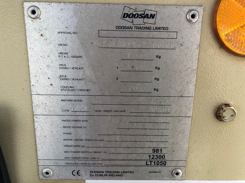 Ingersoll Rand Kubota LT6K 9 meter light tower generator - Apgaismojuma stabs: foto 3 Ingersoll Rand Kubota LT6K 9 meter light tower generator - Apgaismojuma stabs: foto 3