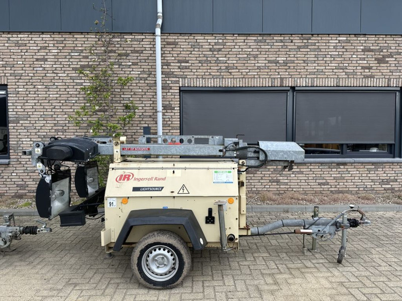 Ingersoll Rand LT6K Kubota 6 kVA Mobiele Lichtmast Aggregaat Light Tower - Apgaismojuma stabs: foto 2 Ingersoll Rand LT6K Kubota 6 kVA Mobiele Lichtmast Aggregaat Light Tower - Apgaismojuma stabs: foto 2