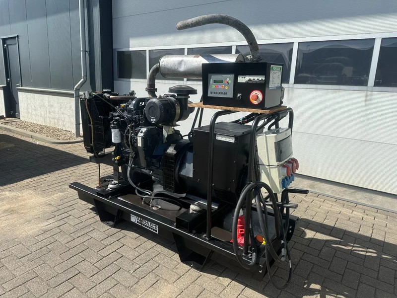Iveco FPT NEF45 SM1A.A007 Himoinsa Stamford 66 kVA generatorset - Elektroģenerators: foto 2 Iveco FPT NEF45 SM1A.A007 Himoinsa Stamford 66 kVA generatorset - Elektroģenerators: foto 2