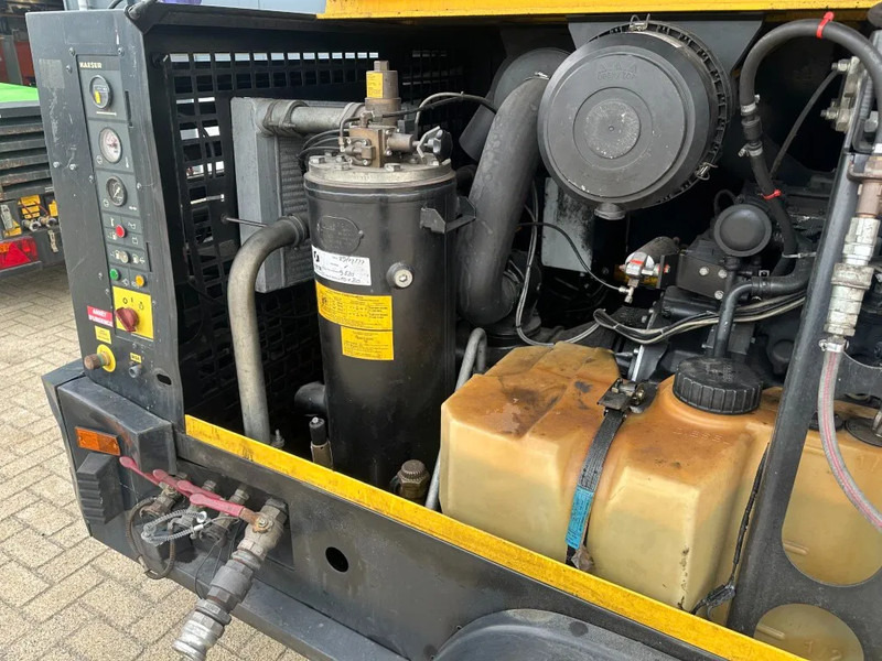 Gaisa kompresors Kaeser M122 Deutz 11.1 m3 / min 10 Bar 83 kW Mobiele Diesel Compressor: foto 16