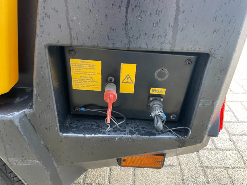 Gaisa kompresors Kaeser M27 Kubota 2,7 m3 / min 7 Bar 18 kW Mobiele Silent Diesel Compressor: foto 9