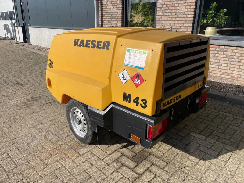 Kaeser M43 Kubota 4,2 m3 / min 7 Bar 30kW mobiele Compressor - Gaisa kompresors: foto 3 Kaeser M43 Kubota 4,2 m3 / min 7 Bar 30kW mobiele Compressor - Gaisa kompresors: foto 3