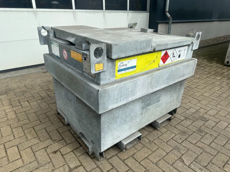 Kiwa IBC Steenbergen 750 liter Dieseltank met Handpomp Milieutank Gegalvaniseerd - Uzglabāšanas tvertne: foto 2 Kiwa IBC Steenbergen 750 liter Dieseltank met Handpomp Milieutank Gegalvaniseerd - Uzglabāšanas tvertne: foto 2