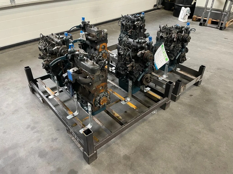 Kubota D722 dieselmotor 3 cilinder 18 PK (6 stuks!) - Dzinējs - Iekraušanas tehnika: foto 1 Kubota D722 dieselmotor 3 cilinder 18 PK (6 stuks!) - Dzinējs - Iekraušanas tehnika: foto 1