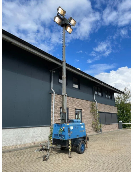 Kubota Superlight VT1 mobiele lichtmast-generator - Apgaismojuma stabs: foto 2 Kubota Superlight VT1 mobiele lichtmast-generator - Apgaismojuma stabs: foto 2