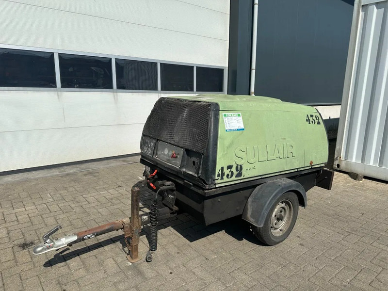 Kubota V2203 Sullair K65 Mobiele Diesel Compressor 3.7 m3 / min 30 kW 7 Bar - Gaisa kompresors: foto 2 Kubota V2203 Sullair K65 Mobiele Diesel Compressor 3.7 m3 / min 30 kW 7 Bar - Gaisa kompresors: foto 2