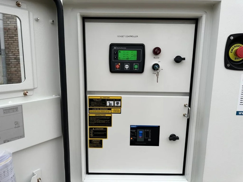 Perkins 1104C-44TAG2 Leroy Somer 110 kVA Silent generatorset - Elektroģenerators: foto 4 Perkins 1104C-44TAG2 Leroy Somer 110 kVA Silent generatorset - Elektroģenerators: foto 4