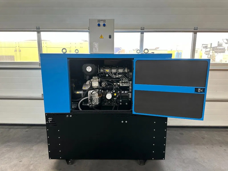Perkins Leroy Somer 22 kVA Silent noodstroom systeem generatorset NSA XXL tank met ATS New ! - Elektroģenerators: foto 2 Perkins Leroy Somer 22 kVA Silent noodstroom systeem generatorset NSA XXL tank met ATS New ! - Elektroģenerators: foto 2