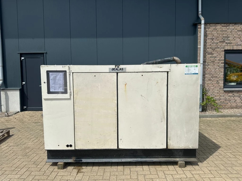 Perkins Leroy Somer 26 kVA Silent generatorset ex Emergency ! 1096 hours - Elektroģenerators: foto 1 Perkins Leroy Somer 26 kVA Silent generatorset ex Emergency ! 1096 hours - Elektroģenerators: foto 1
