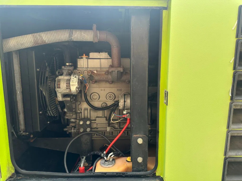 Pramac GSW22 Yanmar Mecc Alte Spa 22 kVA Silent generatorset - Elektroģenerators: foto 4 Pramac GSW22 Yanmar Mecc Alte Spa 22 kVA Silent generatorset - Elektroģenerators: foto 4