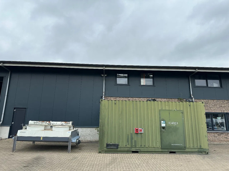 SDMO Detroit Leroy Somer 800 kVA Silent generatorset in 20 ft container 1639 hours ! - Elektroģenerators: foto 5 SDMO Detroit Leroy Somer 800 kVA Silent generatorset in 20 ft container 1639 hours ! - Elektroģenerators: foto 5