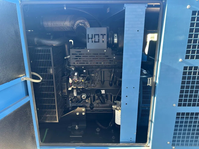 Elektroģenerators SDMO J110K John Deere 110 kVa silent noodstroom generatorset as New ! 40 hours !: foto 7