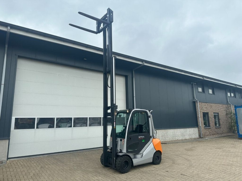 Still RX70-30T 3 ton Triplex Freelift Sideshift LPG Heftruck - Gāzes iekrāvējs: foto 4 Still RX70-30T 3 ton Triplex Freelift Sideshift LPG Heftruck - Gāzes iekrāvējs: foto 4