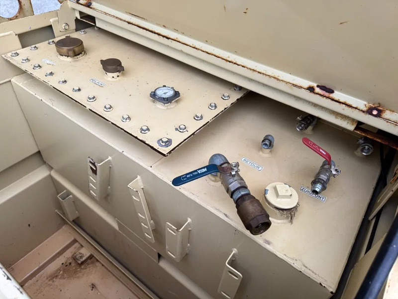 Tolsma Kiwa IBC 1150 liter Dieseltank Milieutank - Jūras konteiners: foto 3 Tolsma Kiwa IBC 1150 liter Dieseltank Milieutank - Jūras konteiners: foto 3