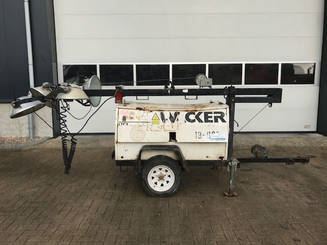 Wacker LTC4L Lombardini Diesel Mobiele light tower lichtmast aggregaat - Apgaismojuma stabs: foto 1 Wacker LTC4L Lombardini Diesel Mobiele light tower lichtmast aggregaat - Apgaismojuma stabs: foto 1