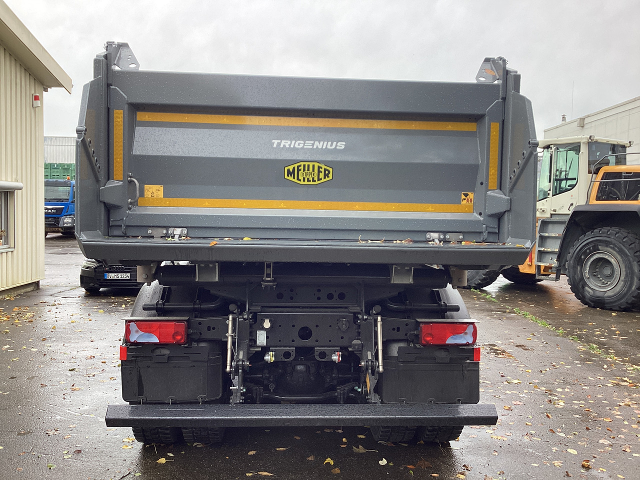 Kravas automašīna pašizgāzējs MAN TGS 35.480 8×4 BB: foto 6