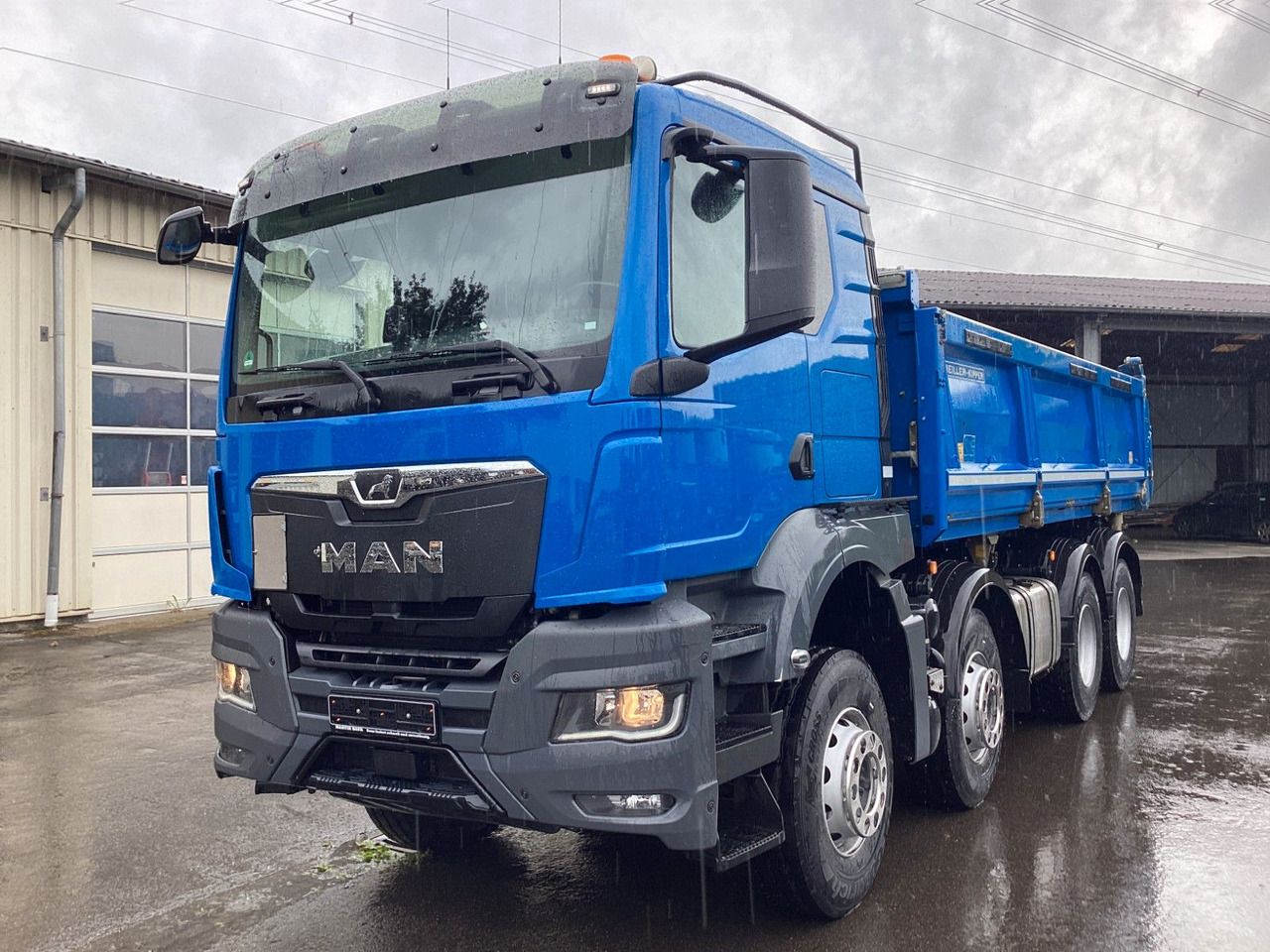MAN TGS 35.510 BB 8x4 Meiller Kipper Bordmatik AHK - Kravas automašīna pašizgāzējs: foto 2 MAN TGS 35.510 BB 8x4 Meiller Kipper Bordmatik AHK - Kravas automašīna pašizgāzējs: foto 2