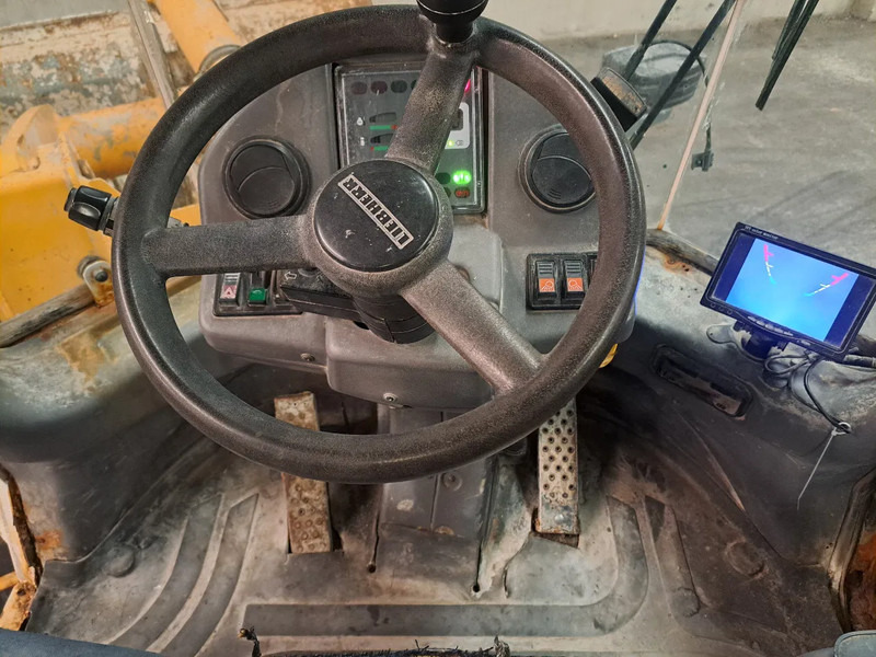 Riteņu iekrāvējs Liebherr L514: foto 8