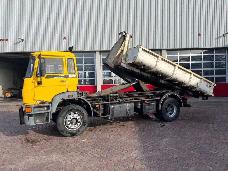 DAF 1900 F HAAKARM - Konteineru vedējs/ Kravas automašīna ar noņemamā virsbūve: foto 2 DAF 1900 F HAAKARM - Konteineru vedējs/ Kravas automašīna ar noņemamā virsbūve: foto 2