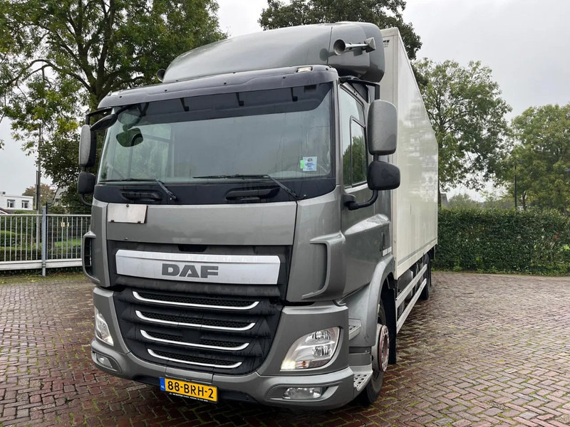 DAF CF 290 FA - Kravas automašīna ar slēgto virsbūvi: foto 2 DAF CF 290 FA - Kravas automašīna ar slēgto virsbūvi: foto 2