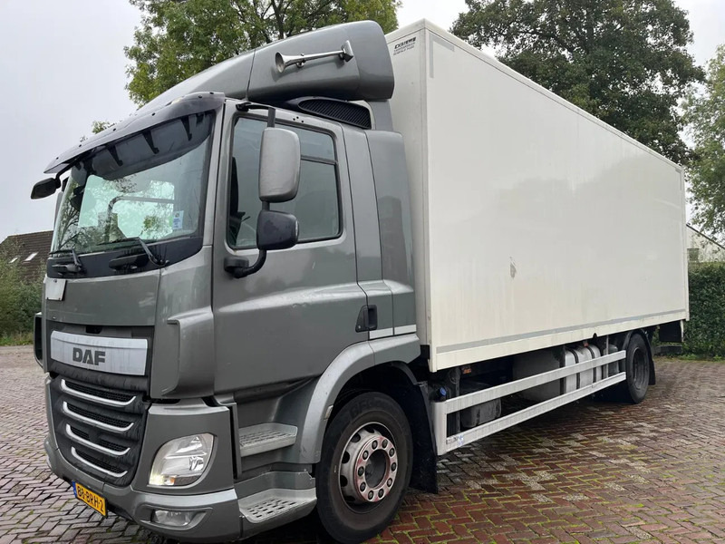 DAF CF 290 FA - Kravas automašīna ar slēgto virsbūvi: foto 1 DAF CF 290 FA - Kravas automašīna ar slēgto virsbūvi: foto 1
