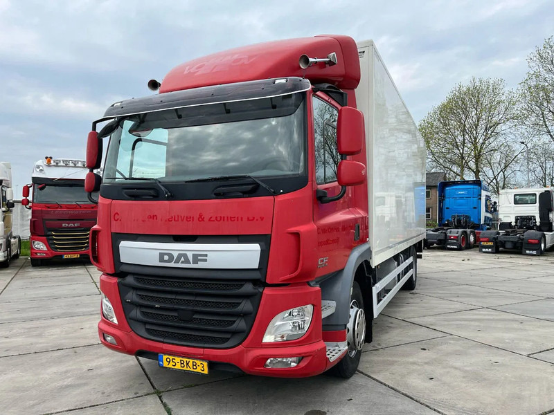 DAF CF 290 FA - Kravas automašīna ar slēgto virsbūvi: foto 2 DAF CF 290 FA - Kravas automašīna ar slēgto virsbūvi: foto 2