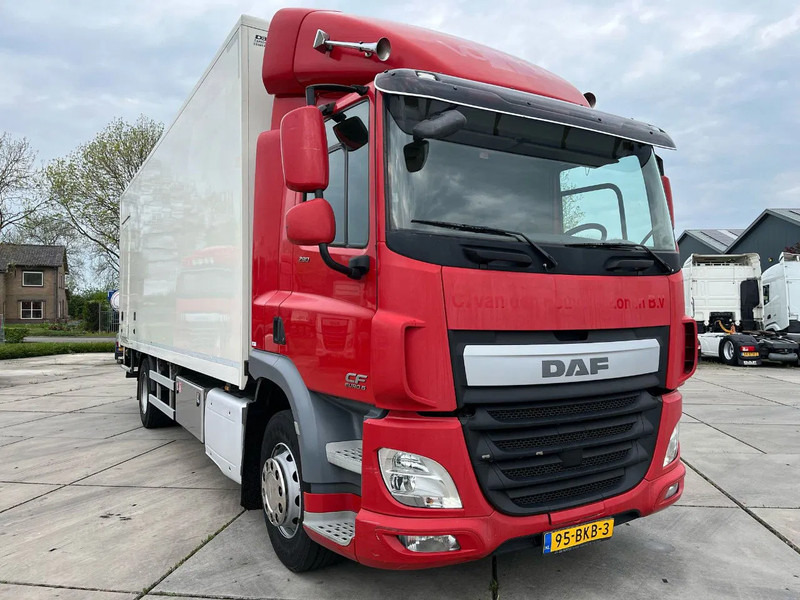 DAF CF 290 FA - Kravas automašīna ar slēgto virsbūvi: foto 2 DAF CF 290 FA - Kravas automašīna ar slēgto virsbūvi: foto 2