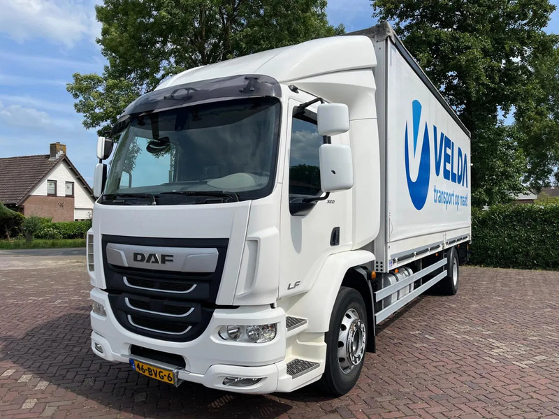 DAF CF 320 FA - Kravas automašīna ar slēgto virsbūvi: foto 2 DAF CF 320 FA - Kravas automašīna ar slēgto virsbūvi: foto 2