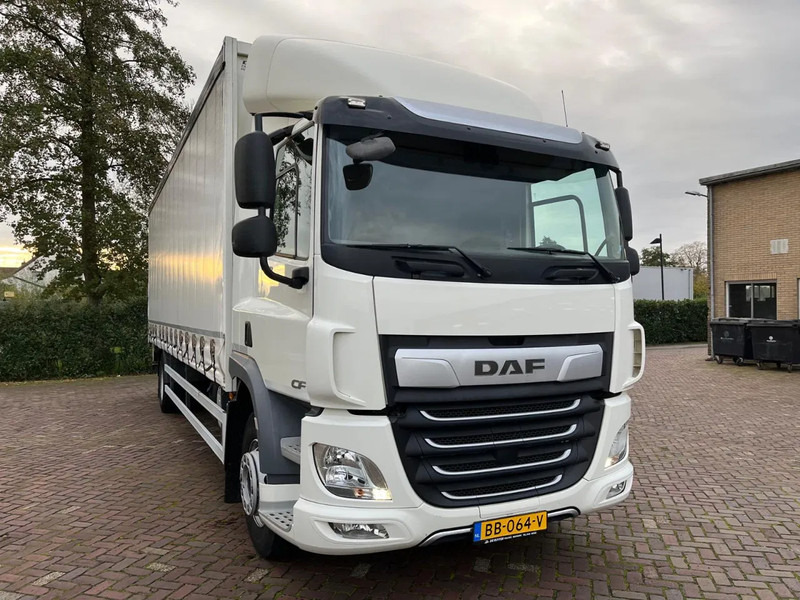DAF CF 320 FA - Kravas automašīna ar tentu: foto 4 DAF CF 320 FA - Kravas automašīna ar tentu: foto 4