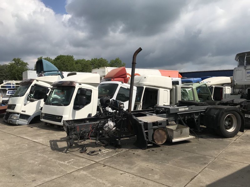 DAF DIVERSEN SLOOPONDERDELEN - Rāmis/ Šasija - Kravas automašīna: foto 3 DAF DIVERSEN SLOOPONDERDELEN - Rāmis/ Šasija - Kravas automašīna: foto 3