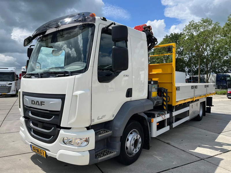 DAF LF 230 FA - Kravas auto ar manipulatoru: foto 1 DAF LF 230 FA - Kravas auto ar manipulatoru: foto 1