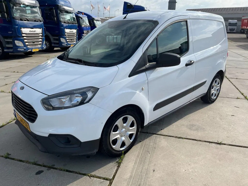 Ford Transit Courier 1.5 EURO 6 - Mazs furgons: foto 1 Ford Transit Courier 1.5 EURO 6 - Mazs furgons: foto 1