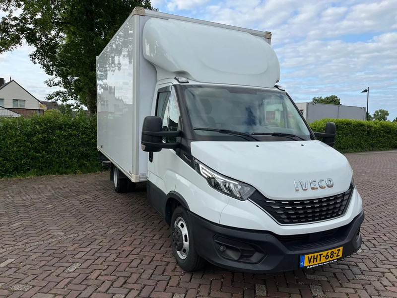 Iveco Daily 35C16 Achterdeuren (15 diverse modellen op voorraad) - Furgons ar slēgtā virsbūve, Kravas-pasažieru furgons: foto 4 Iveco Daily 35C16 Achterdeuren (15 diverse modellen op voorraad) - Furgons ar slēgtā virsbūve, Kravas-pasažieru furgons: foto 4